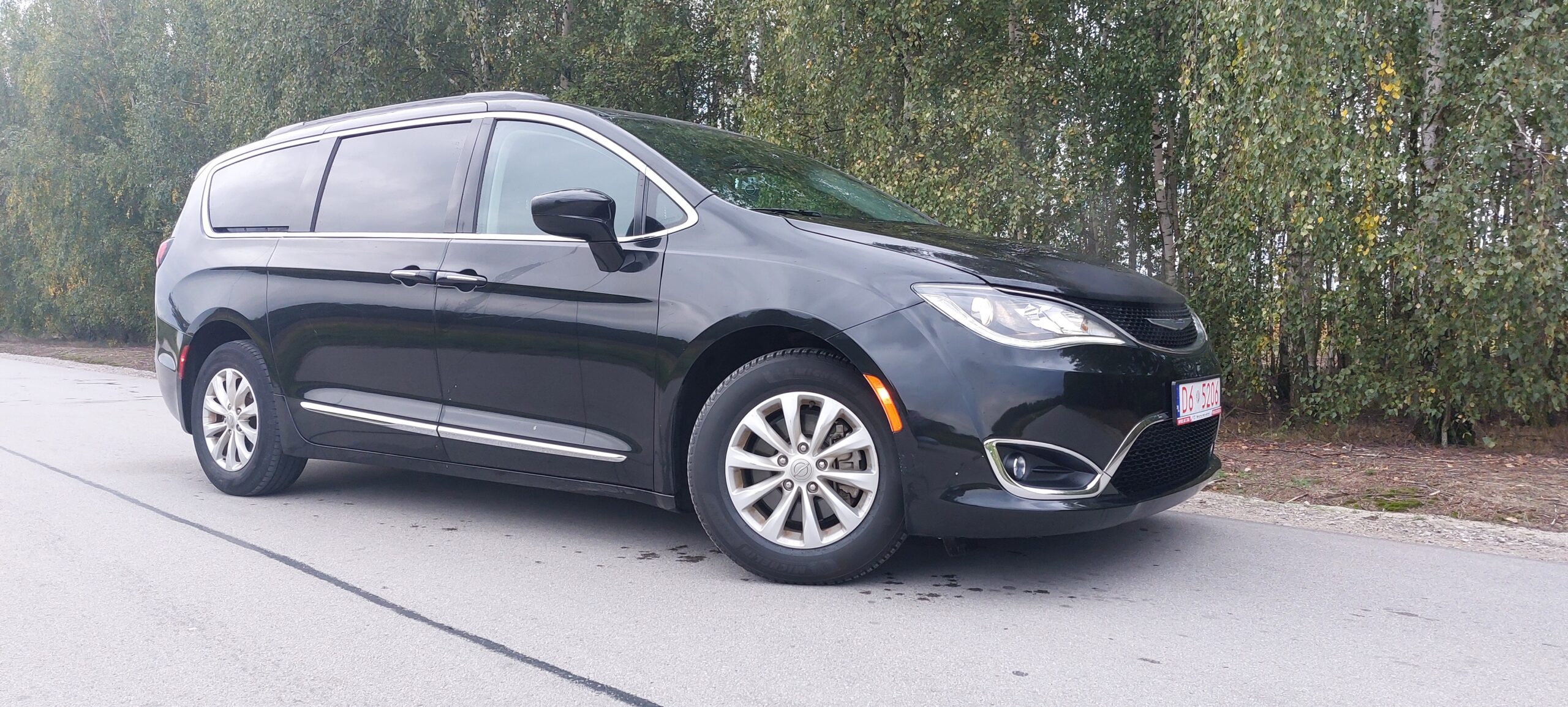 Chrysler Pacifica konwersja systemu Uconnect USA EU