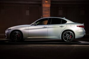 Alfa Romeo Giulia i Alfa Romeo Stelvio prosto z USA